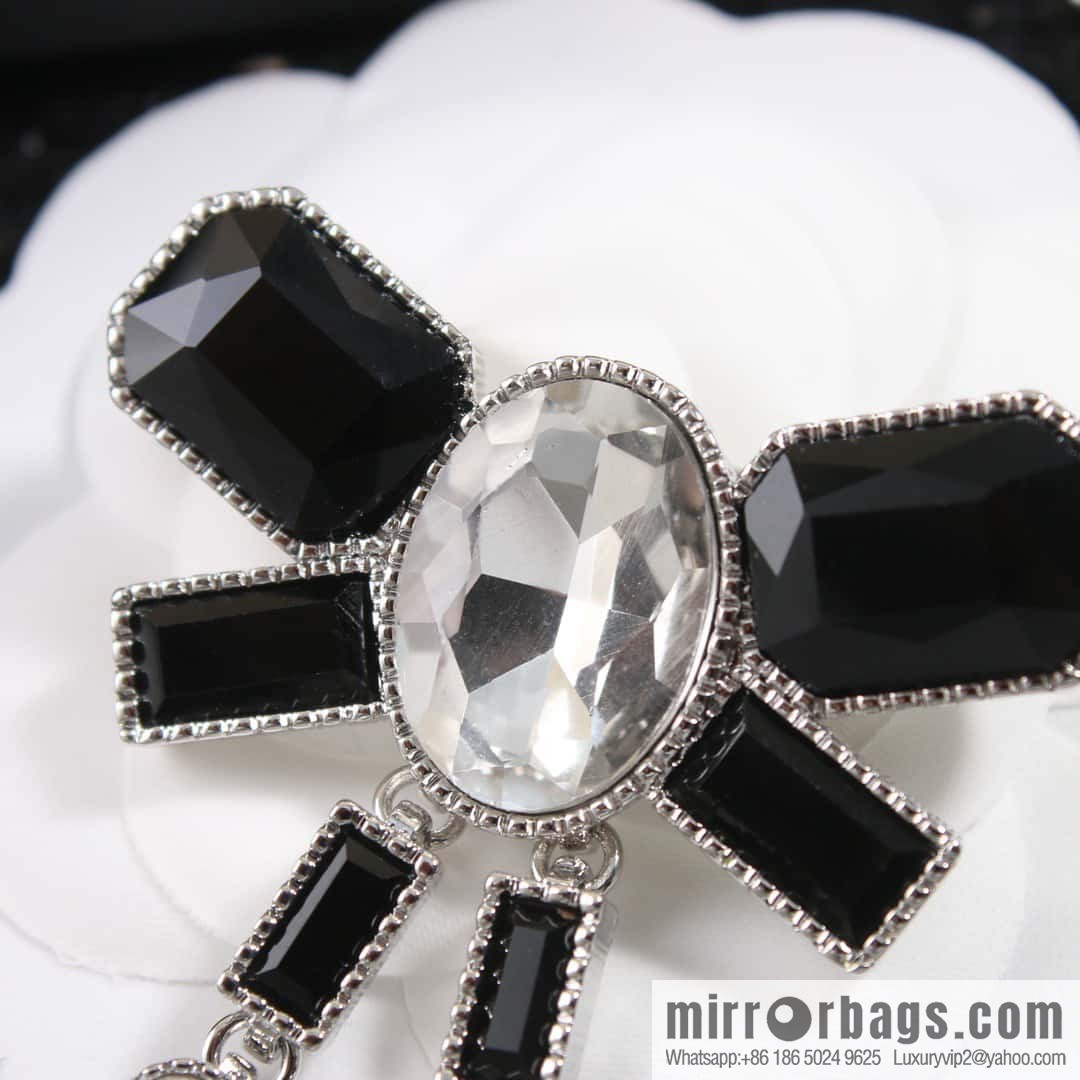 ☀️New ☑️ Chanel Double C Bow Square Black Diamond Brooch ☀️