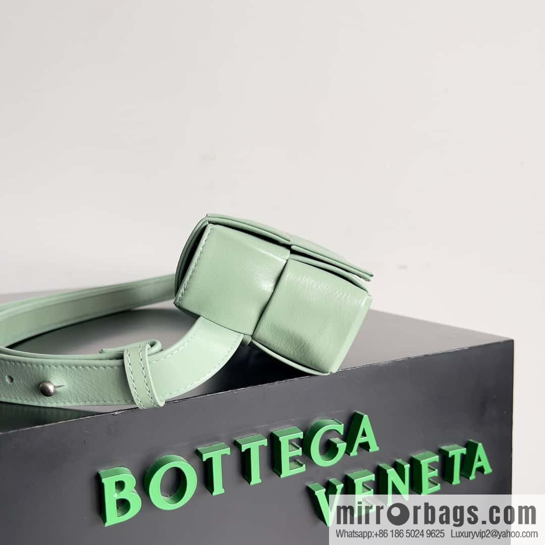 Bottega Veneta CASSETTE Oil Wax Skin Fanny Packs 651053 Sage Green