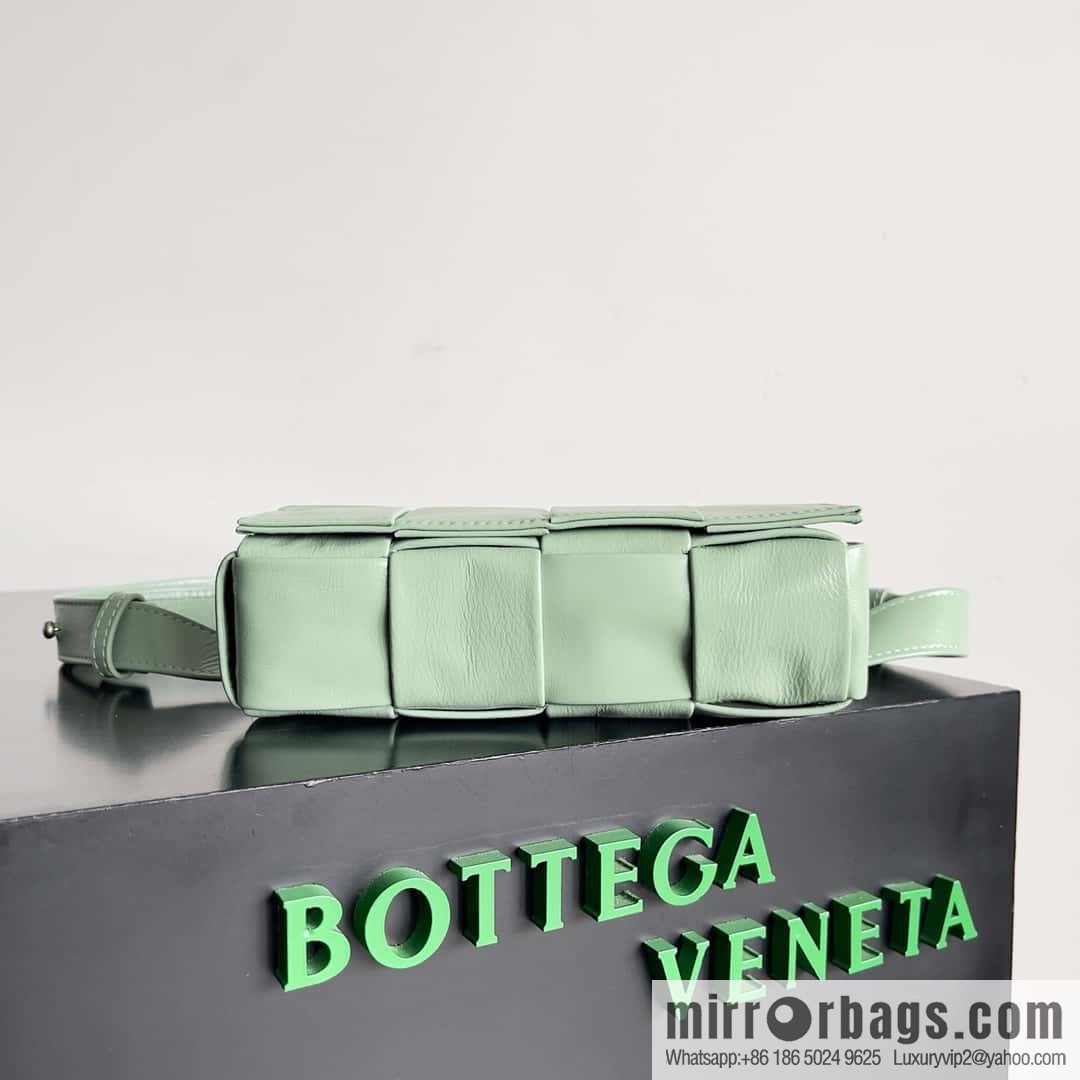Bottega Veneta CASSETTE Oil Wax Skin Fanny Packs 651053 Sage Green