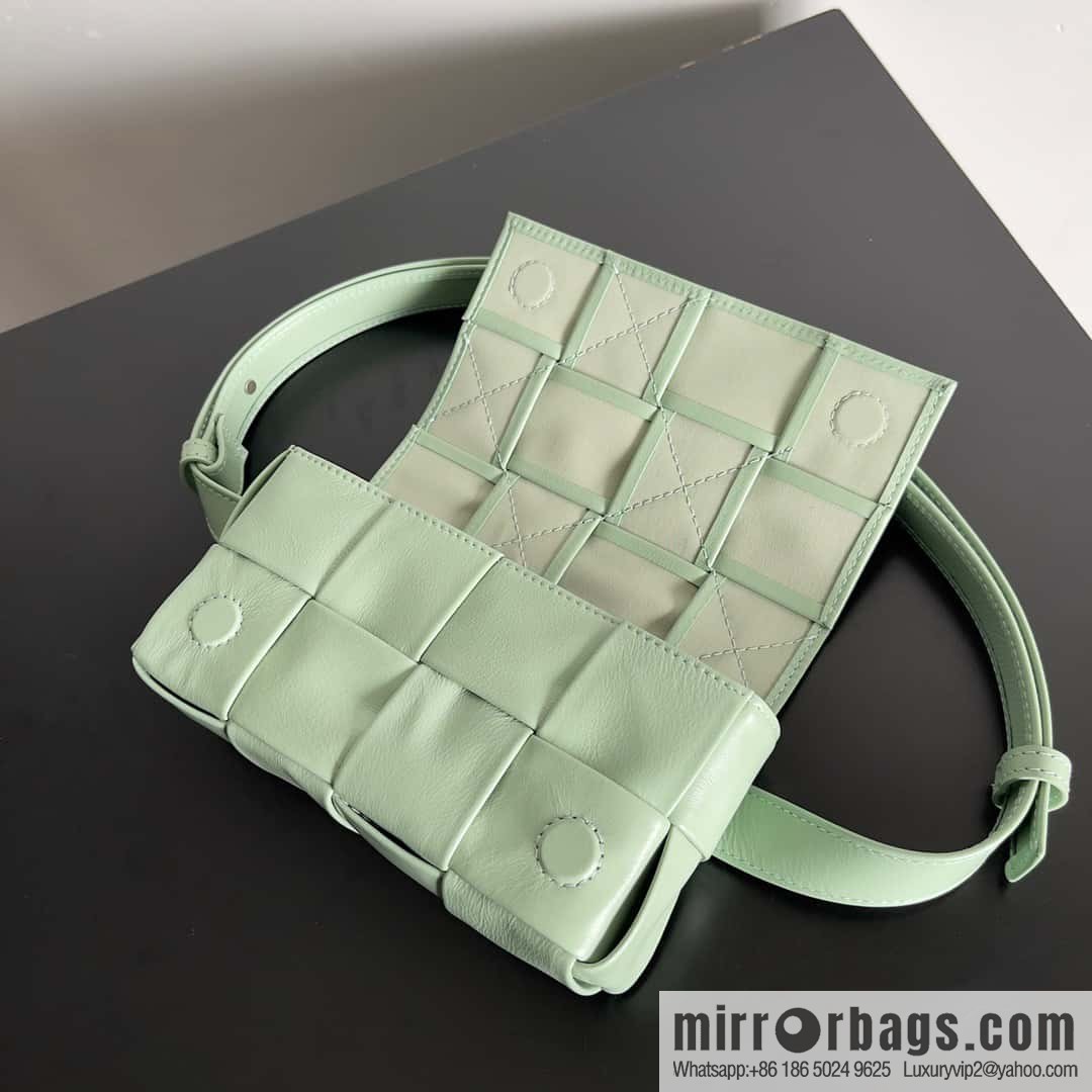 Bottega Veneta CASSETTE Oil Wax Skin Fanny Packs 651053 Sage Green