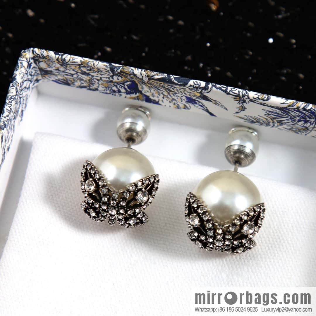 New ☑️ Dior full diamond butterfly size pearl stud earrings