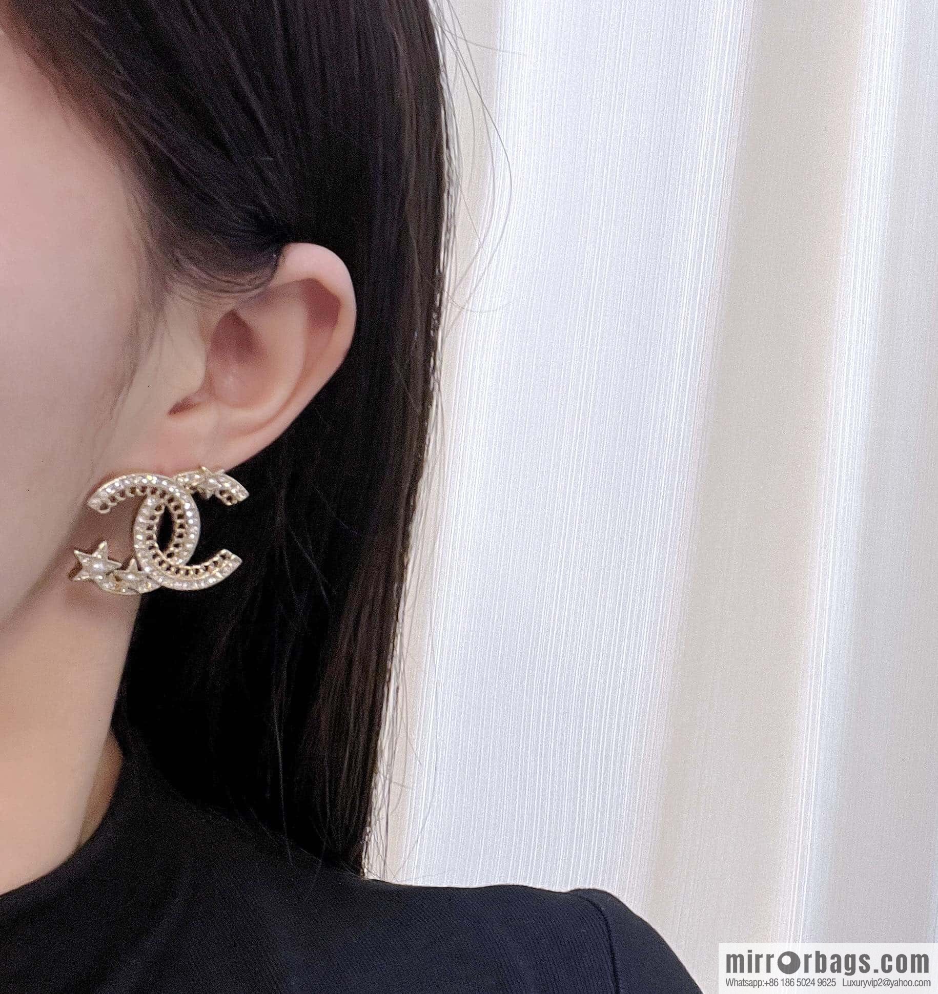 ❗️New ❗️☀️ new ☑️ chanel c1 double c hollow star ⭐ pentagram earrings ☀️