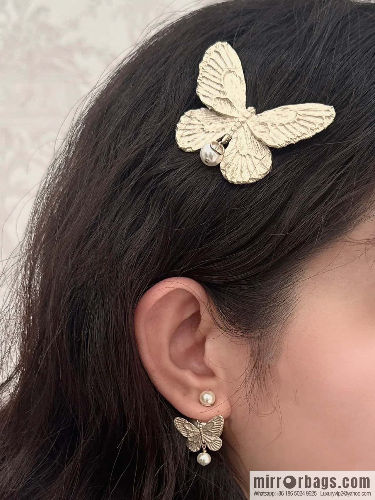 New ☑️ Dior golden butterfly size pearl stud earrings
