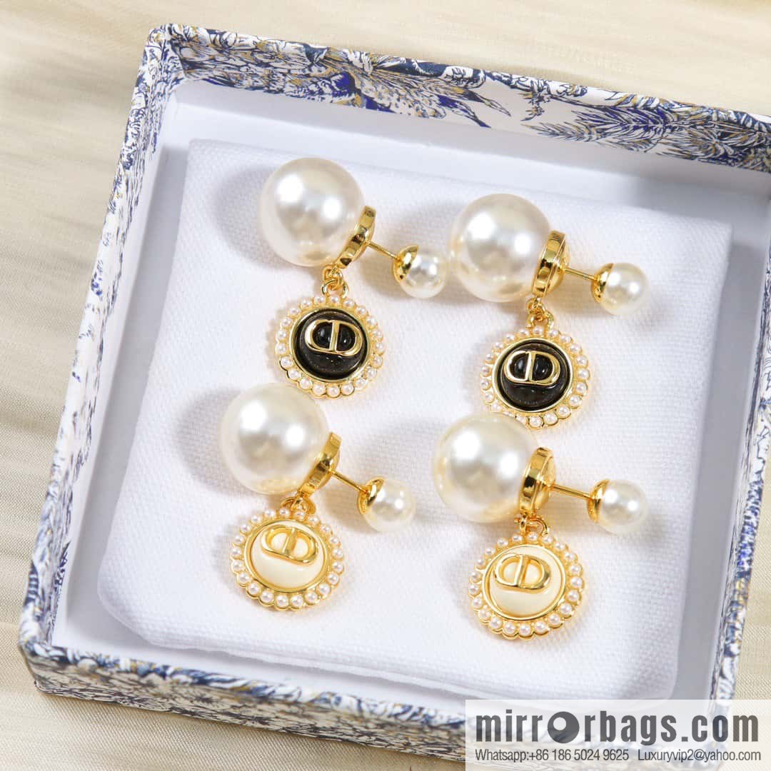 New ☑️ Dior CD drip oil size pearl stud earrings