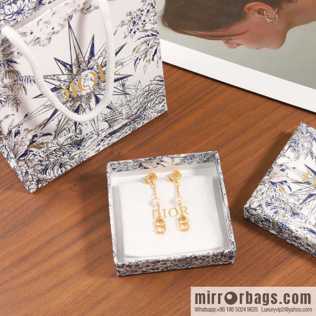 New ☑️ DIOR CD pearl stud earrings
