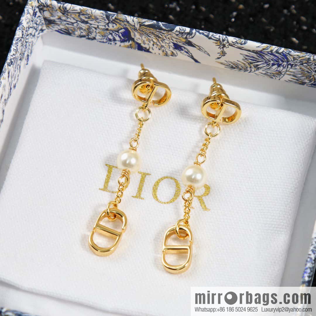 New ☑️ DIOR CD pearl stud earrings