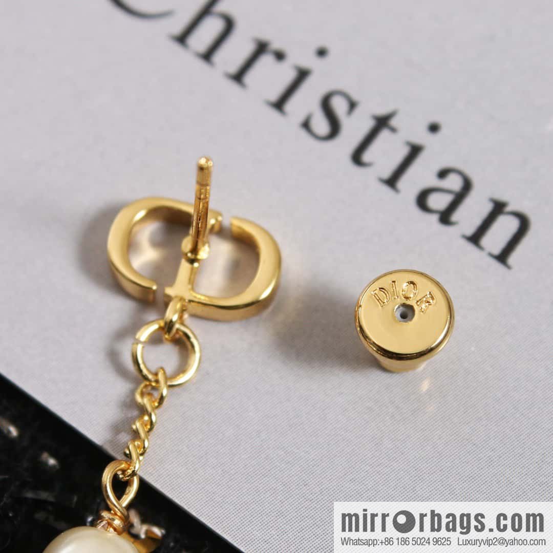 New ☑️ DIOR CD pearl stud earrings