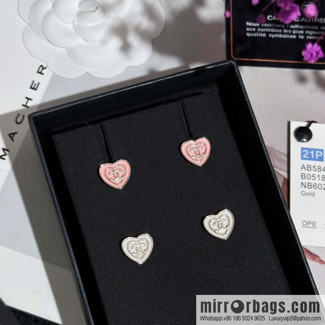 ❗️New ❗️☀️ New ☑️ Chanel c1 double love peach heart double c bead stud earrings ☀️
