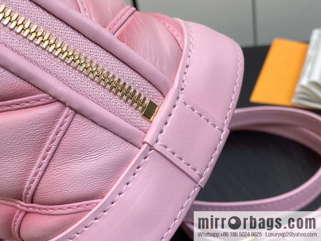 [Premium‑quality] M23666 pink diamond, full leather shell bag series Alma BB shell handbag