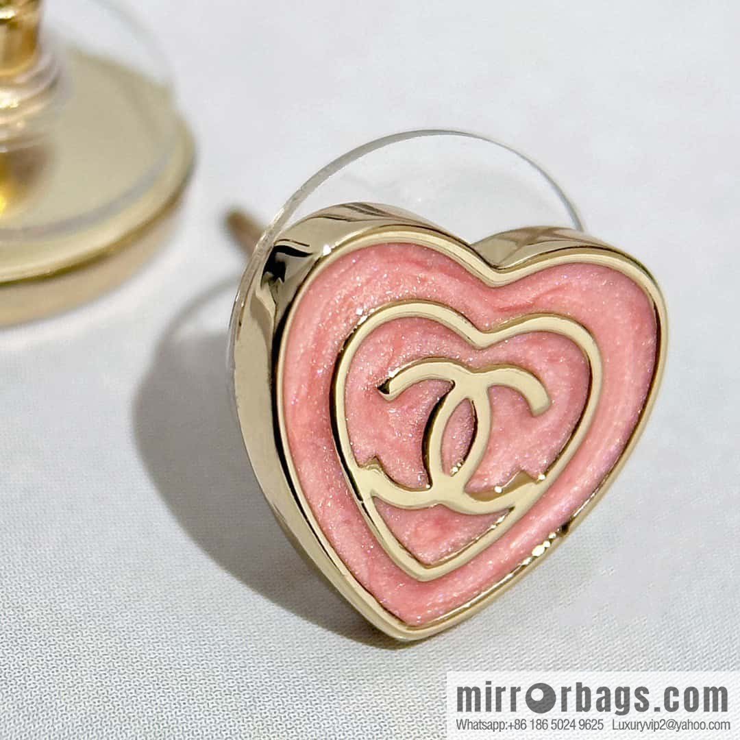 ❗️New ❗️☀️ New ☑️ Chanel c1 double love peach heart double c bead stud earrings ☀️