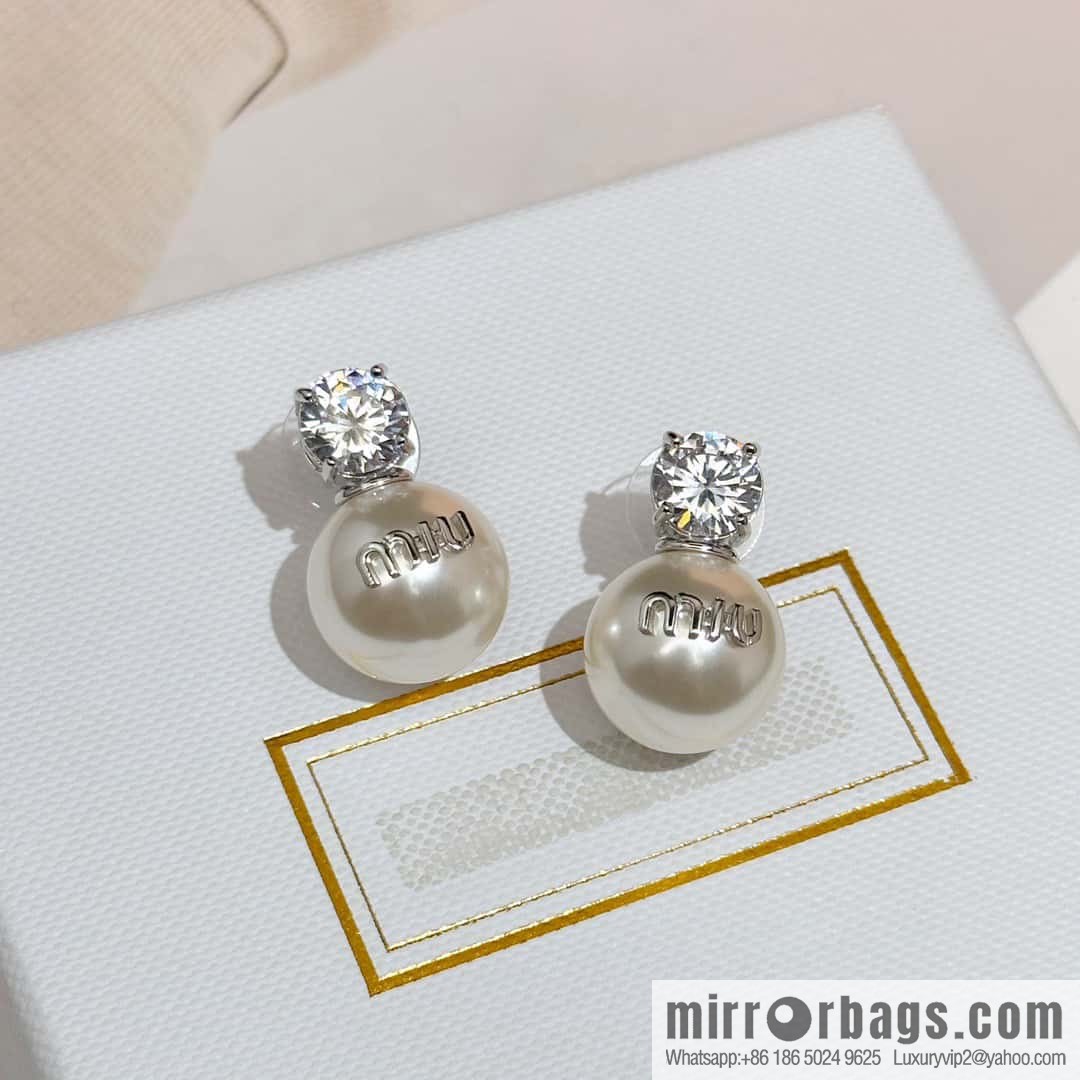 ❗️New ❗️ MIU MIU pearl stud earrings