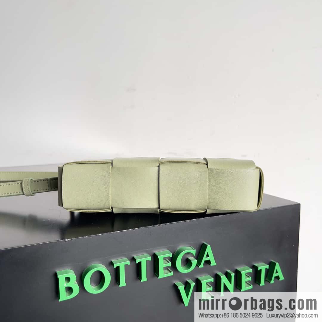 Bv early autumn new Cassette mobile phone bag, messenger bag, model; 755031 travertine green