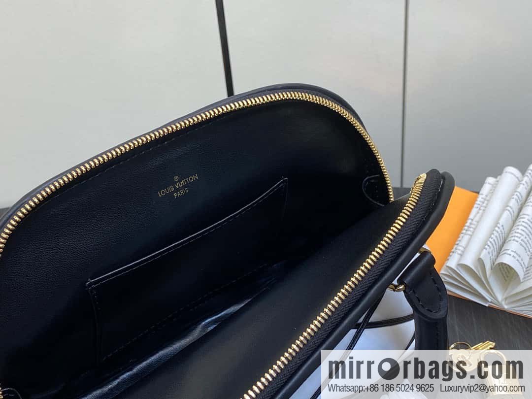 [Premium‑quality] M23666 white rhombus, full leather shell bag series Alma BB shell handbag