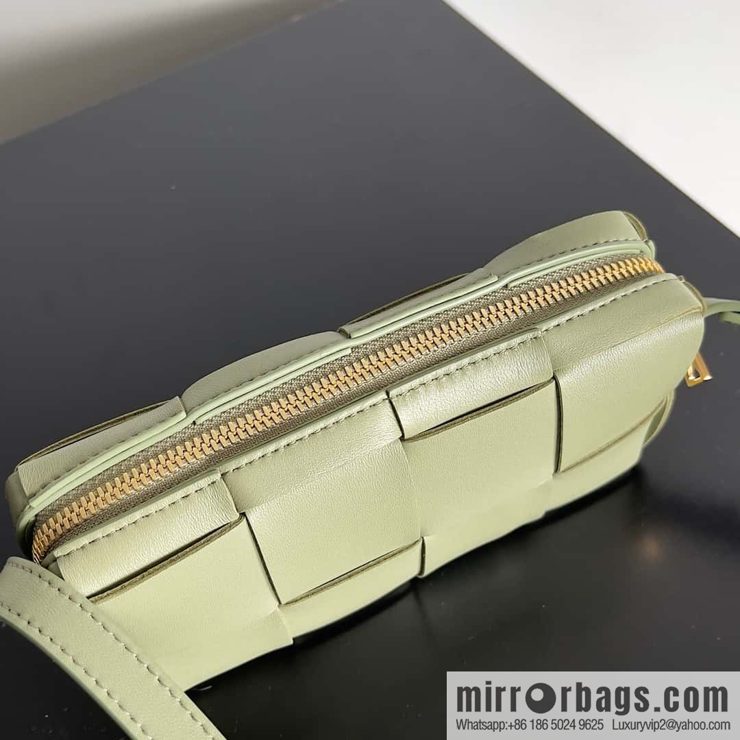 Bv early autumn new Cassette mobile phone bag, messenger bag, model; 755031 travertine green
