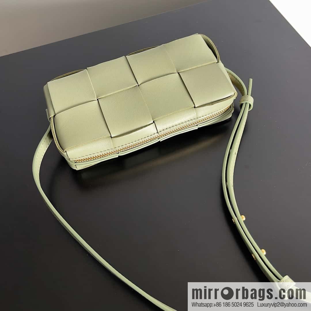 Bv early autumn new Cassette mobile phone bag, messenger bag, model; 755031 travertine green
