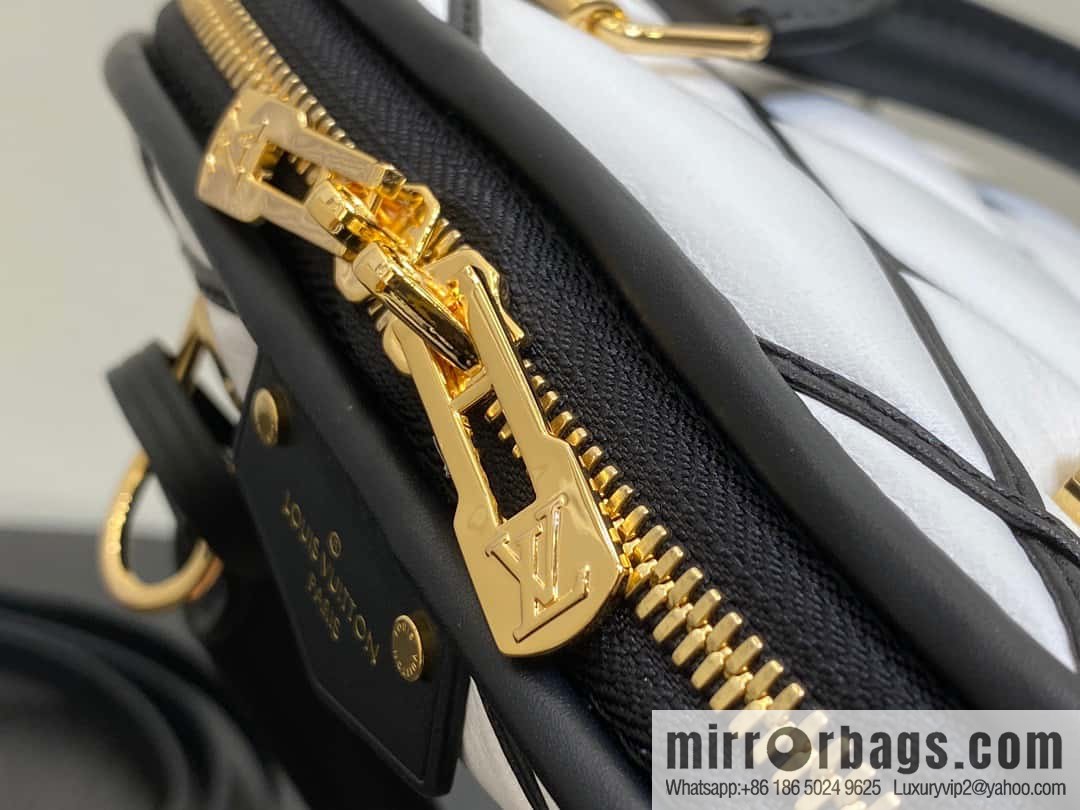 [Premium‑quality] M23666 white rhombus, full leather shell bag series Alma BB shell handbag
