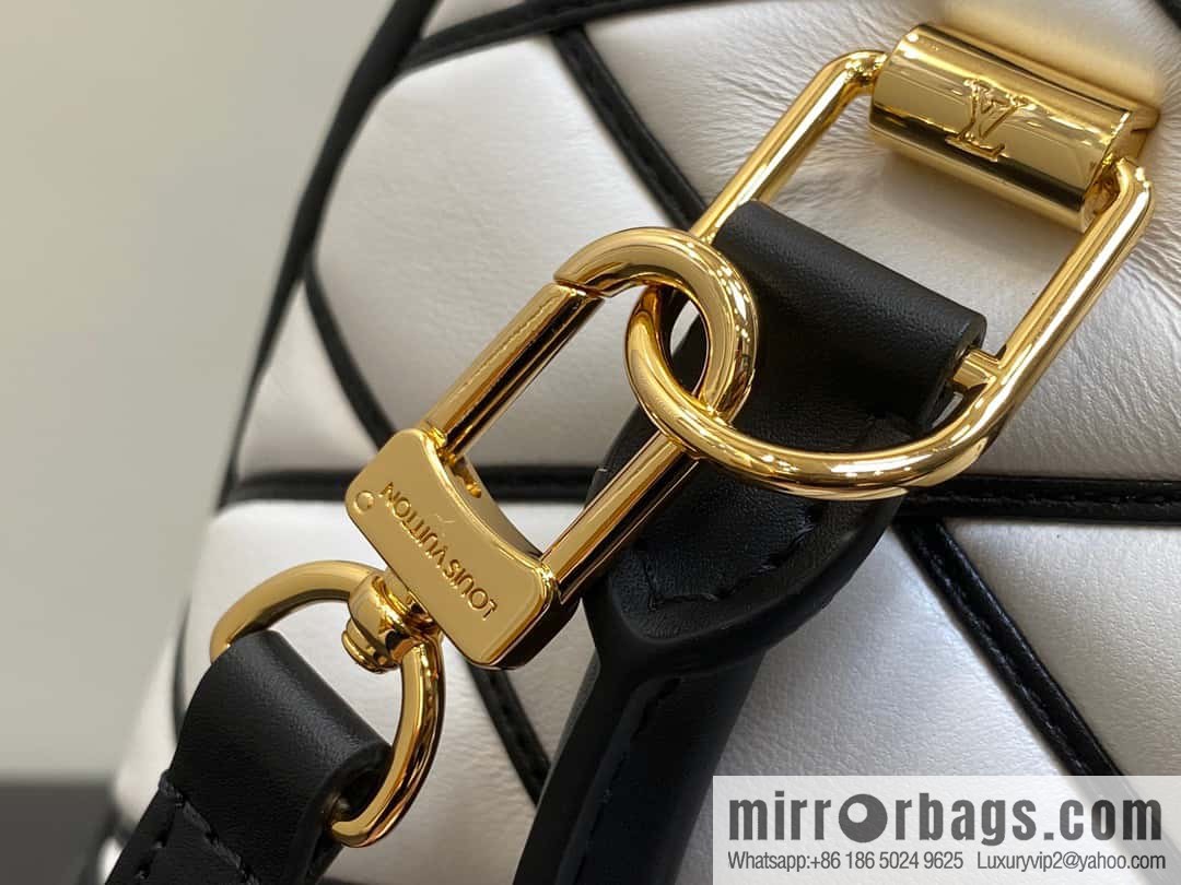 [Premium‑quality] M23666 white rhombus, full leather shell bag series Alma BB shell handbag
