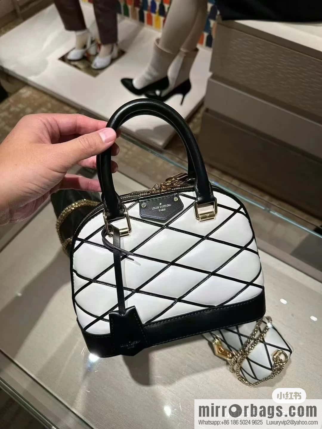 [Premium‑quality] M23666 white rhombus, full leather shell bag series Alma BB shell handbag