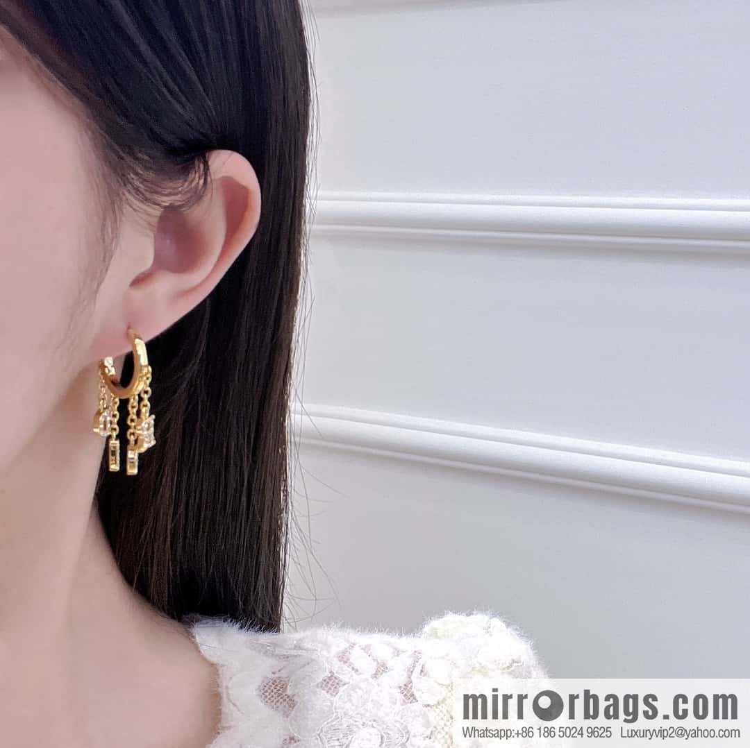 New ☑️ Dior tassel letter earrings stud earrings