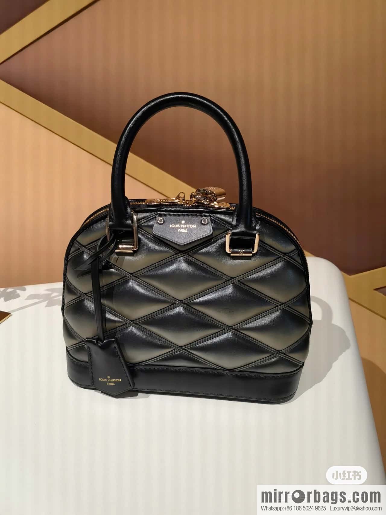 [Premium‑quality] M23666 black rhombus, full leather shell bag series Alma BB shell handbag