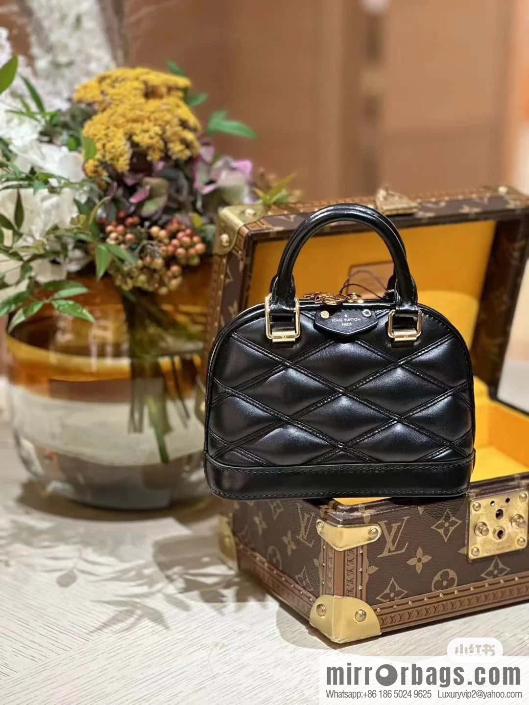[Premium‑quality] M23666 black rhombus, full leather shell bag series Alma BB shell handbag