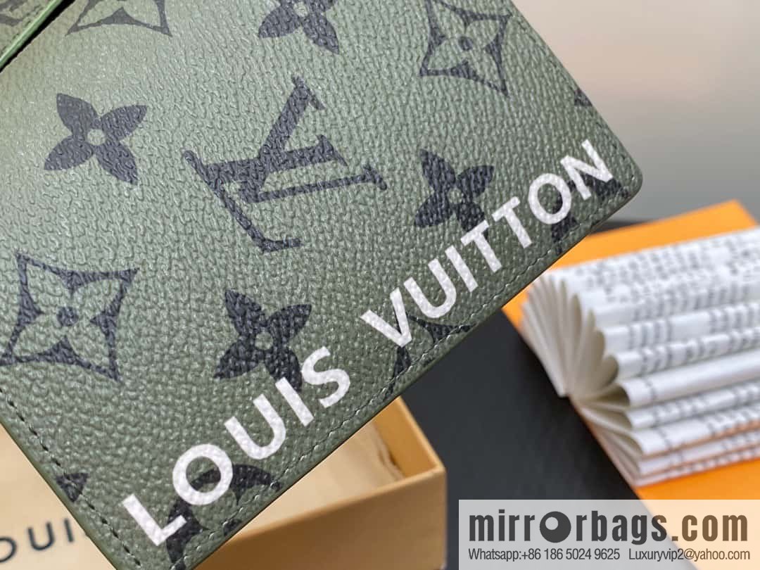 [Premium‑quality] M82797 green, silk screen card holder wallet series, pocket wallet