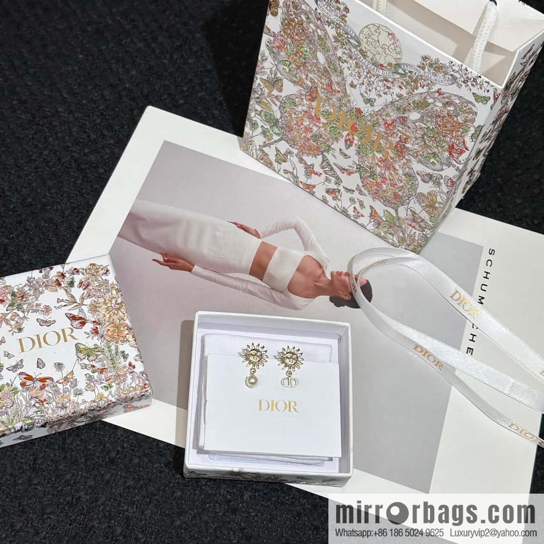 New ☑️ Dior No Sun Pearl CD Earrings Earrings