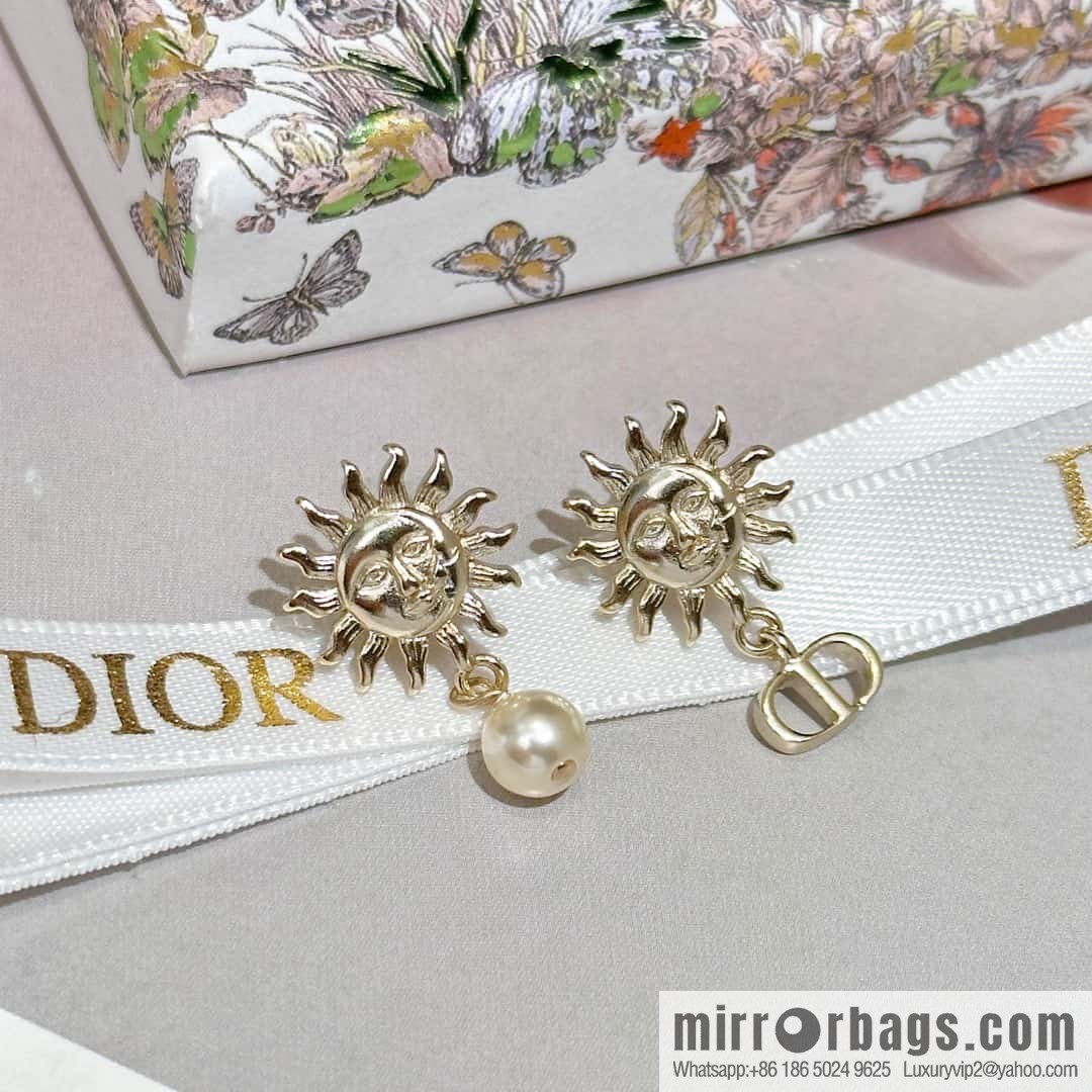 New ☑️ Dior No Sun Pearl CD Earrings Earrings
