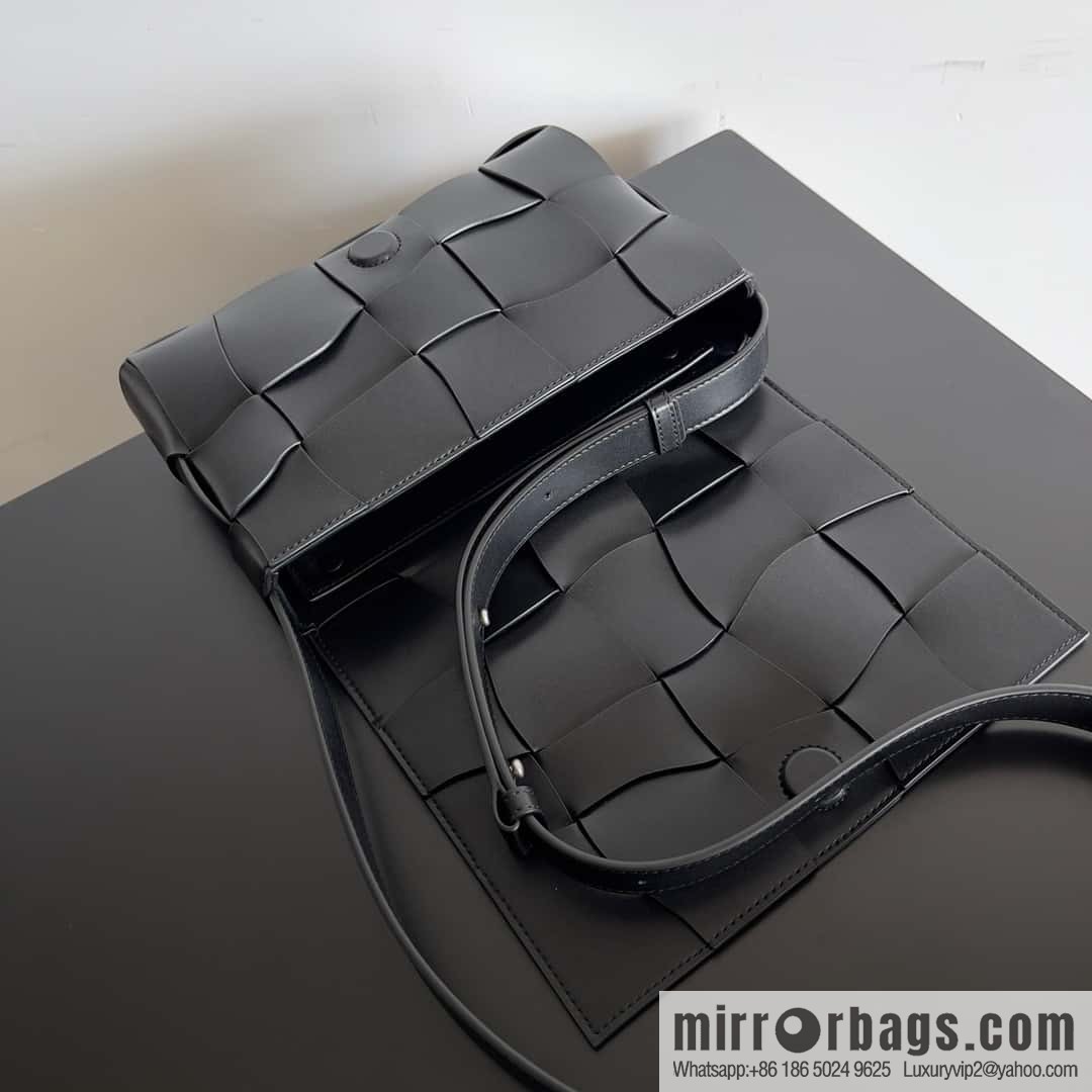 Bv new cassette wavy shape, shoulder backpack model; 755161 black