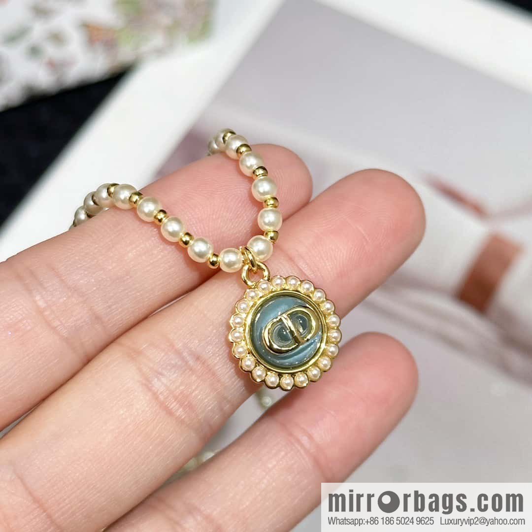 New ☑️ Dior drip CD pearl necklace