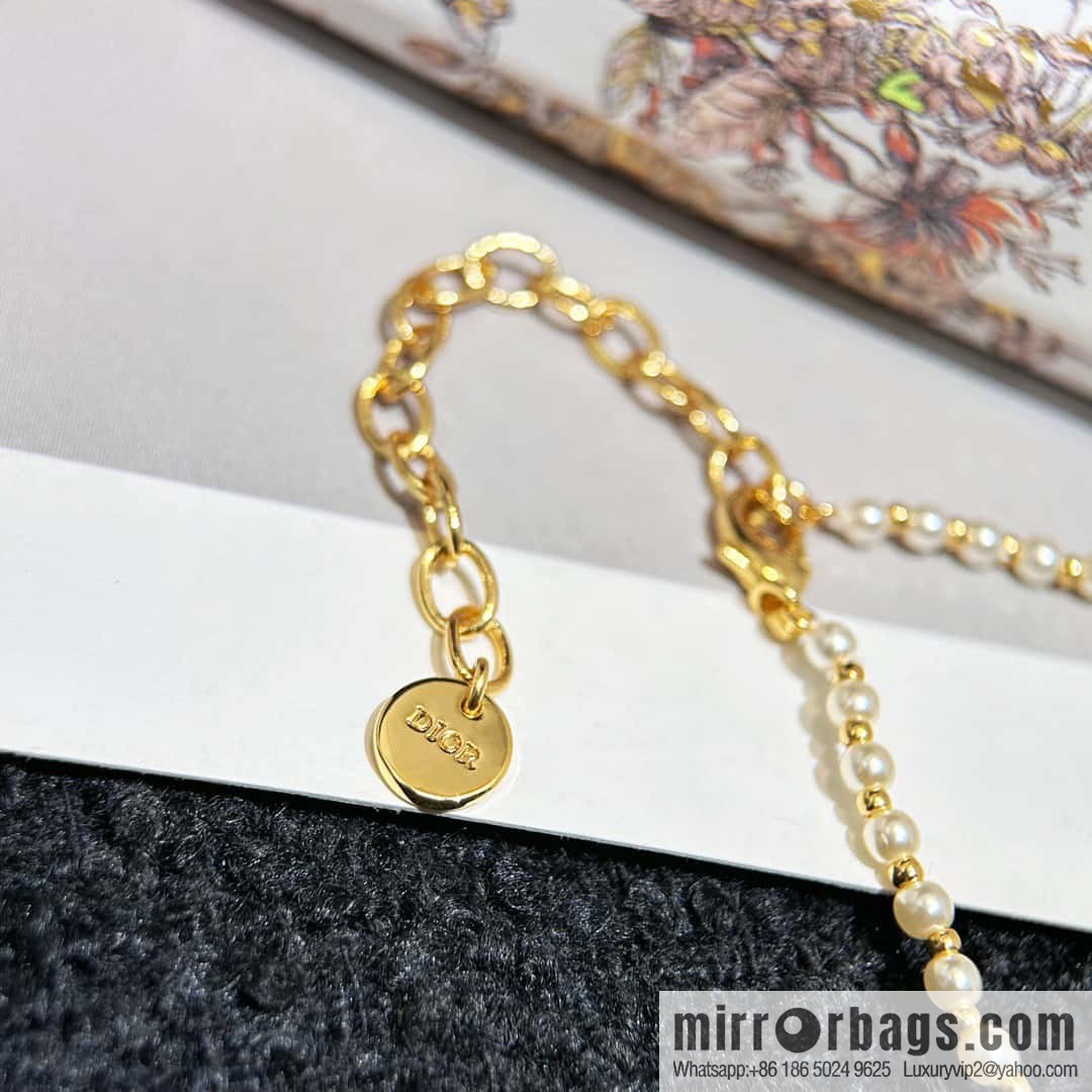 New ☑️ Dior drip CD pearl necklace