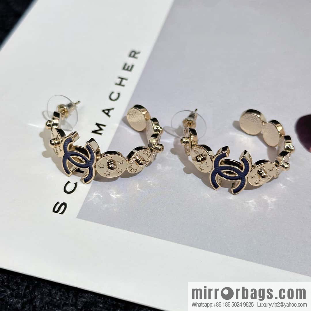 ❗️New ❗️☀️ New ☑️ Chanel Semicircle Denim Button Earrings ☀️