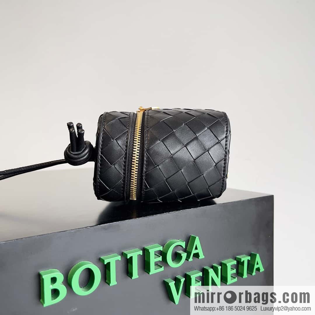 2023 new BV small box Bottega Veneta woven mini pouch model; 743551 small box bag black