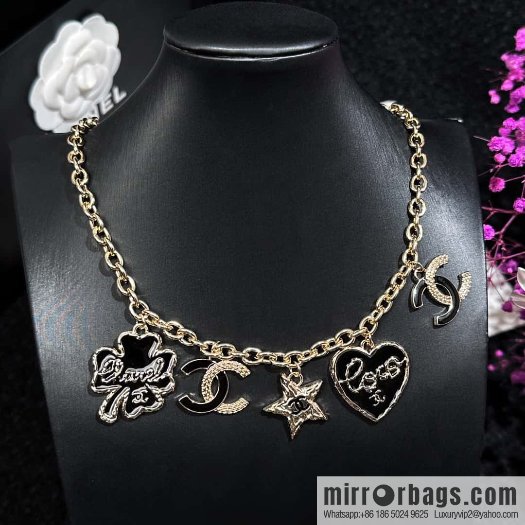 ❗️New ❗️☀️ New ☑️ Chanel Double C Four Leaf Clover Peach Heart Pentagram Oil Drip Necklace ☀️