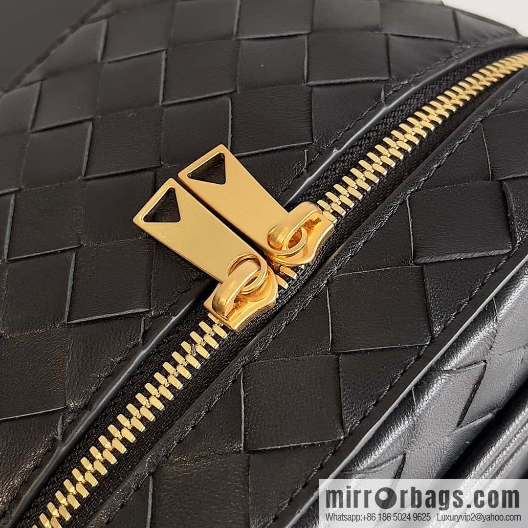2023 new BV small box Bottega Veneta woven mini pouch model; 743551 small box bag black