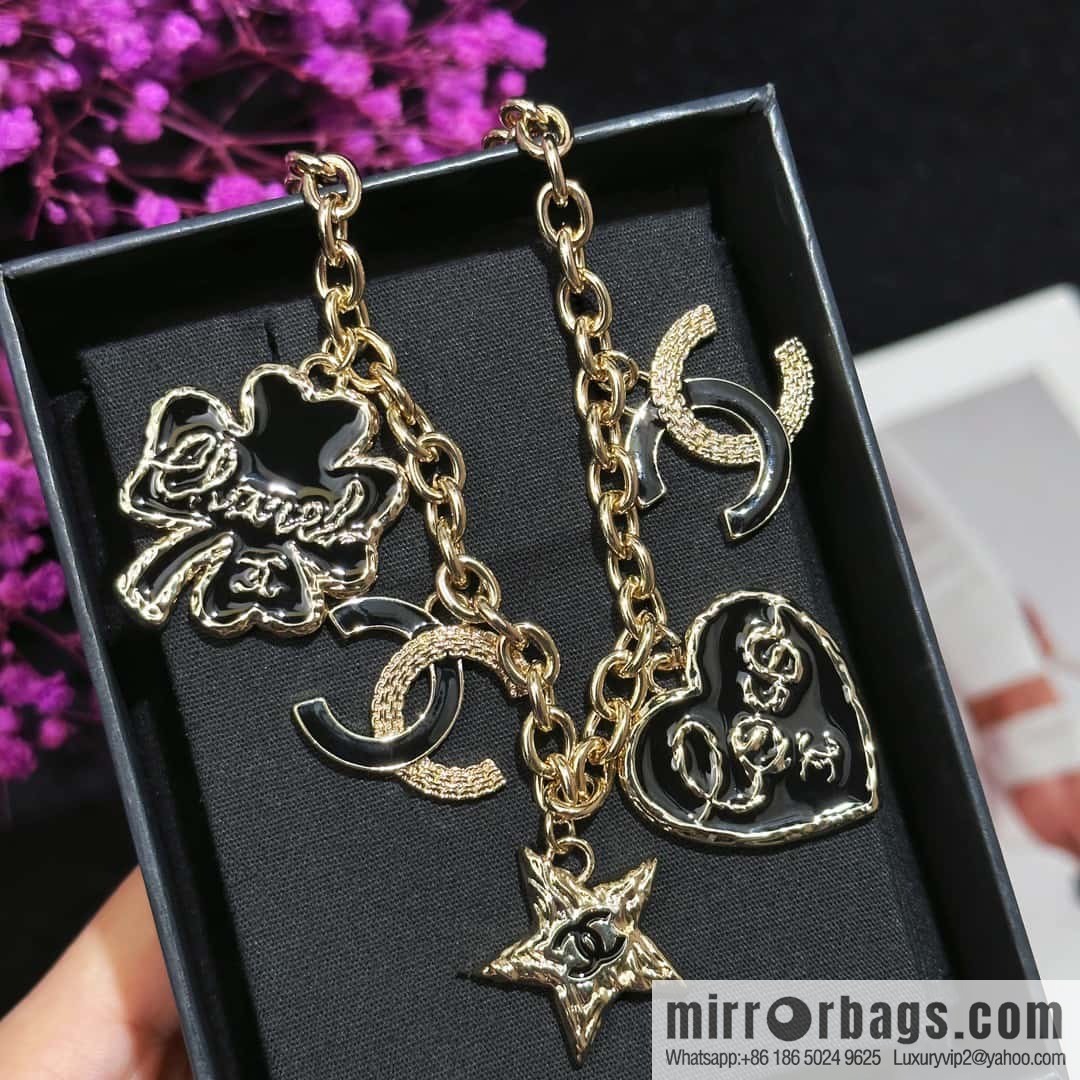 ❗️New ❗️☀️ New ☑️ Chanel Double C Four Leaf Clover Peach Heart Pentagram Oil Drip Necklace ☀️
