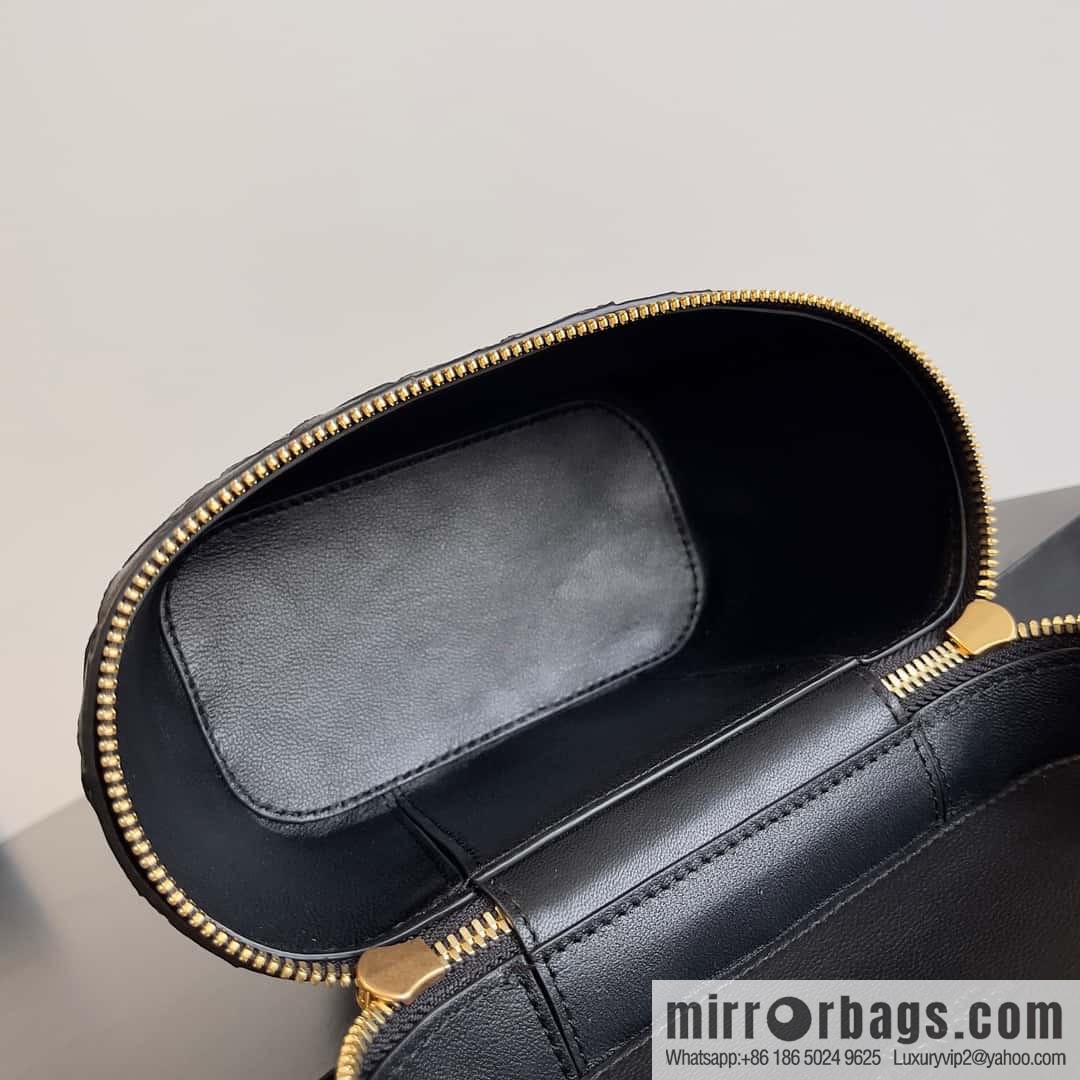 2023 new BV small box Bottega Veneta woven mini pouch model; 743551 small box bag black