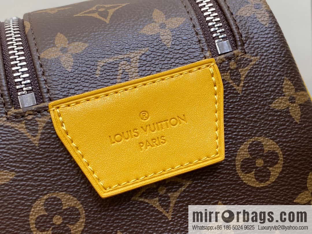 [Boutique‑grade] M46764 monogram yellow M44494 pouch toilet bag series DOPP toilet bag