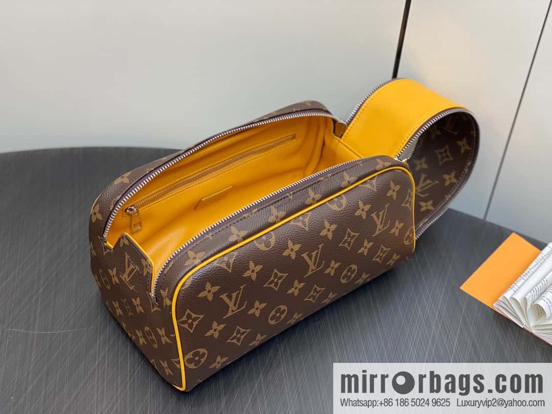 [Boutique‑grade] M46764 monogram yellow M44494 pouch toilet bag series DOPP toilet bag