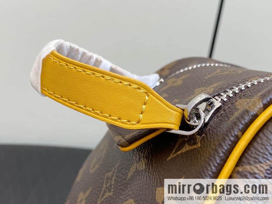 [Boutique‑grade] M46764 monogram yellow M44494 pouch toilet bag series DOPP toilet bag