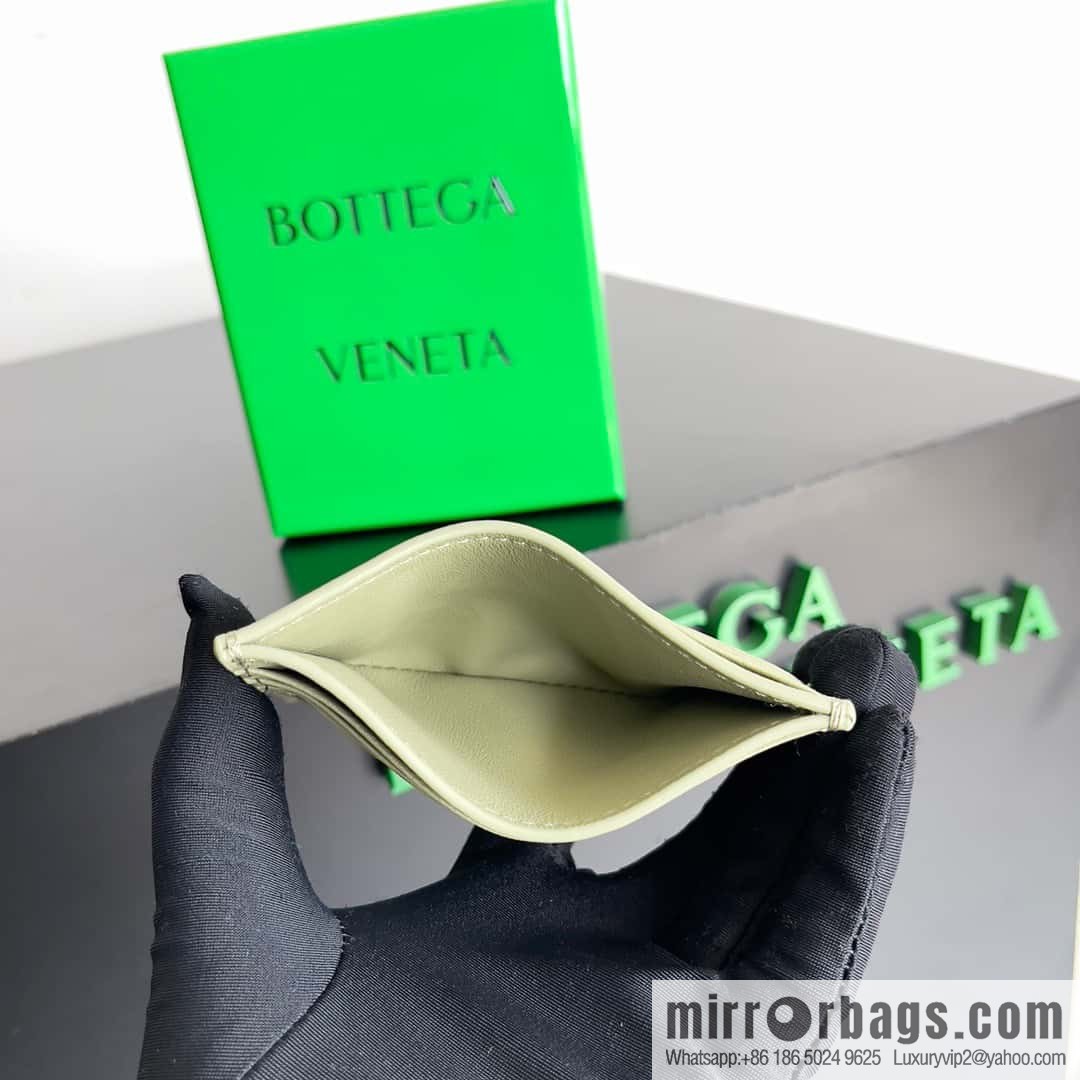 BV new braided card holder model 731956 BV braided card holder model number: 743209 Dongshi green