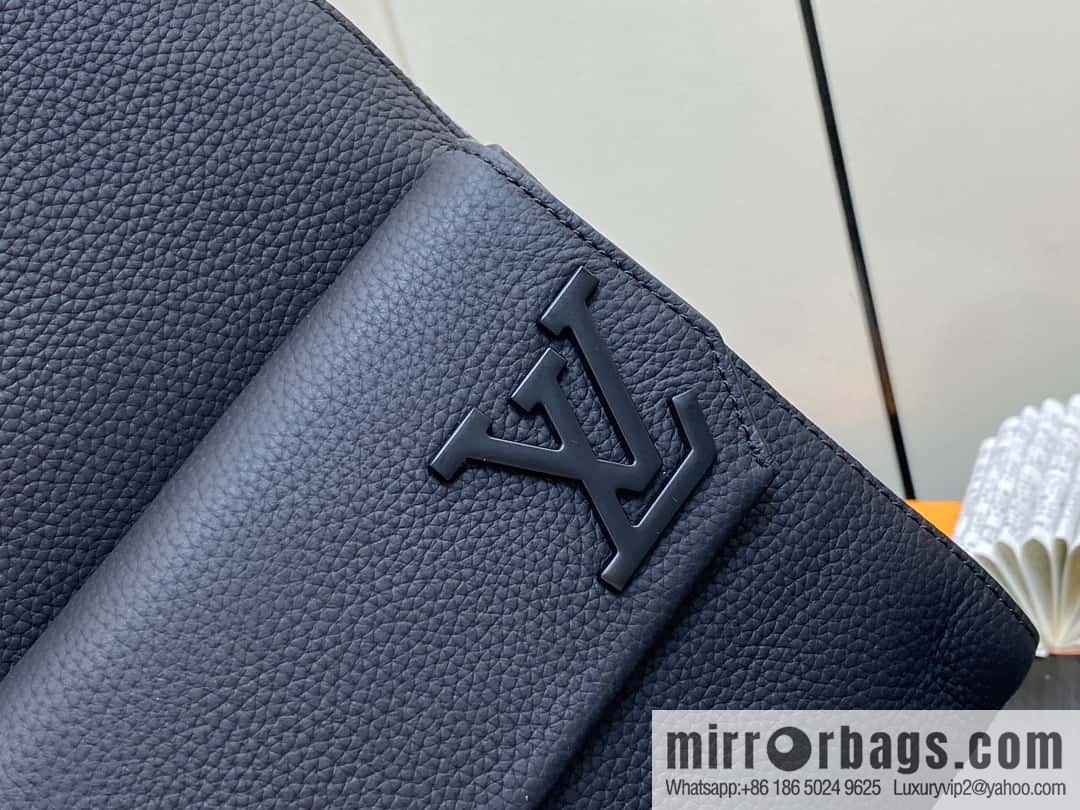 [Boutique‑grade] M23736 black full leather breast bag series Pilot slingback handbag, pilot sling bag