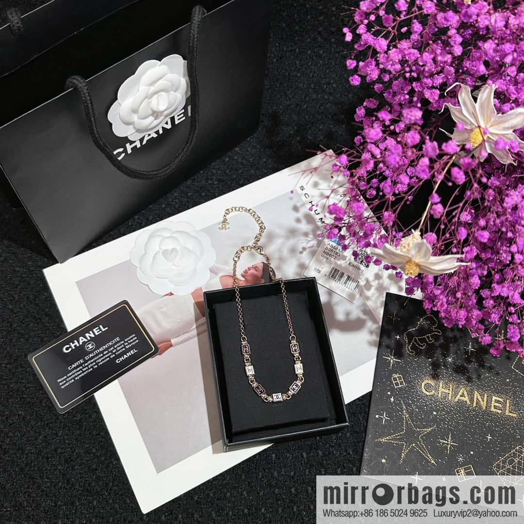 ❗️New ❗️☀️ New ☑️ Chanel Double C Black and White Enamel Square Necklace ☀️