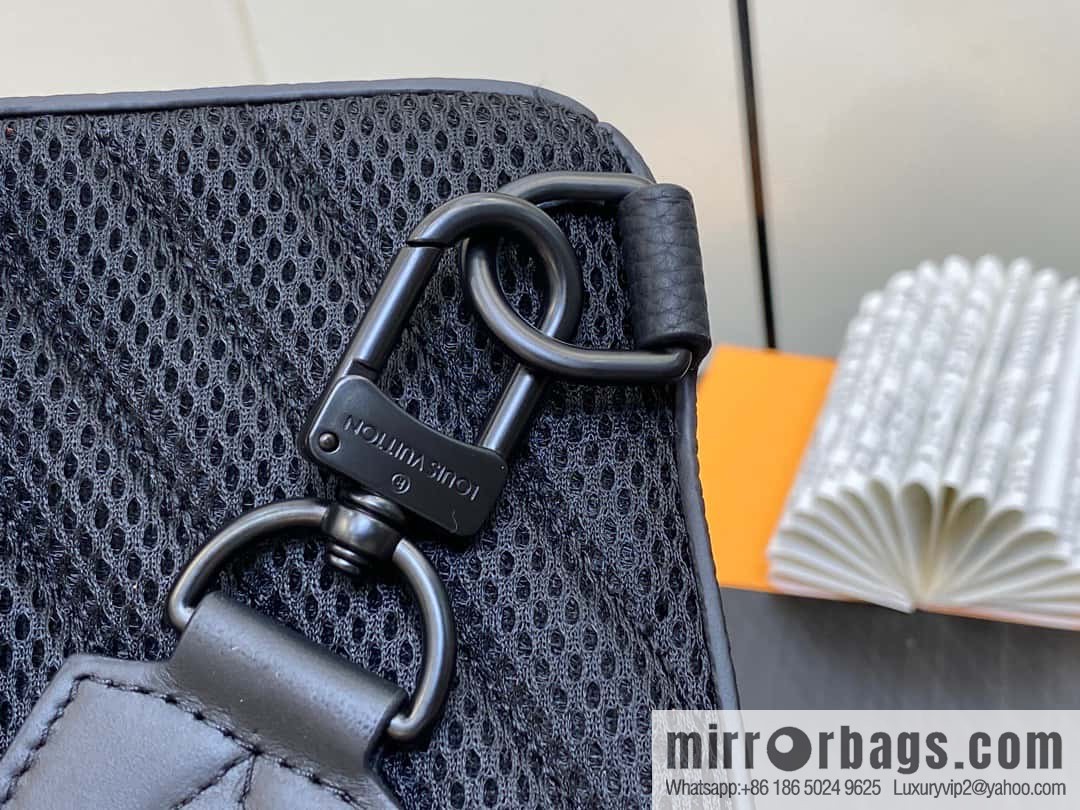 [Boutique‑grade] M23736 black full leather breast bag series Pilot slingback handbag, pilot sling bag