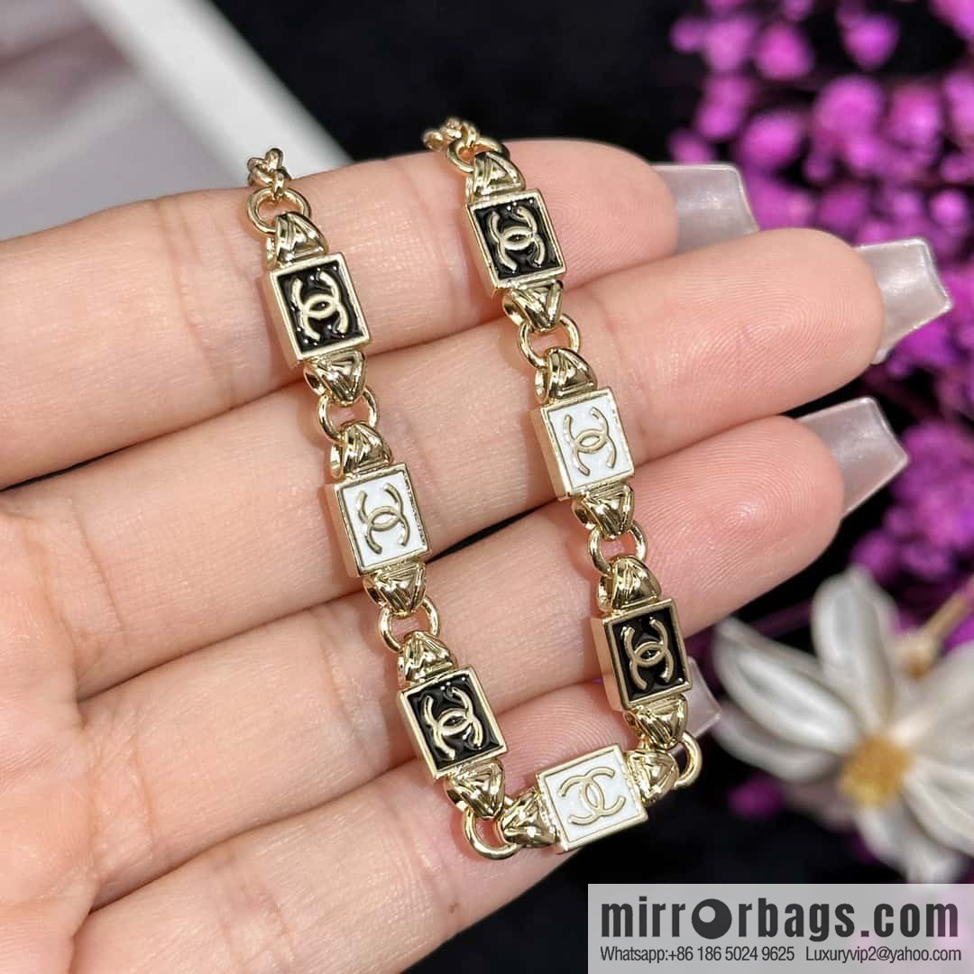 ❗️New ❗️☀️ New ☑️ Chanel Double C Black and White Enamel Square Necklace ☀️