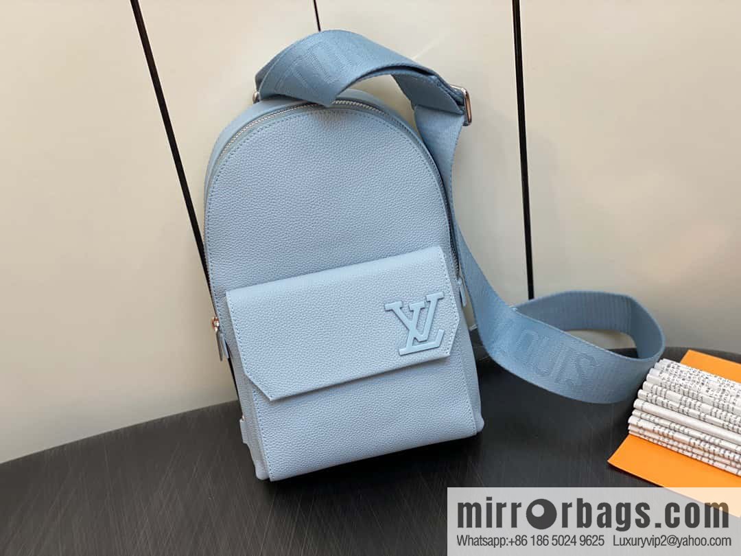 [Boutique‑grade] M23765 blue, full leather breast bag shoulder bag series, autumn and winter new PILOT shoulder bag