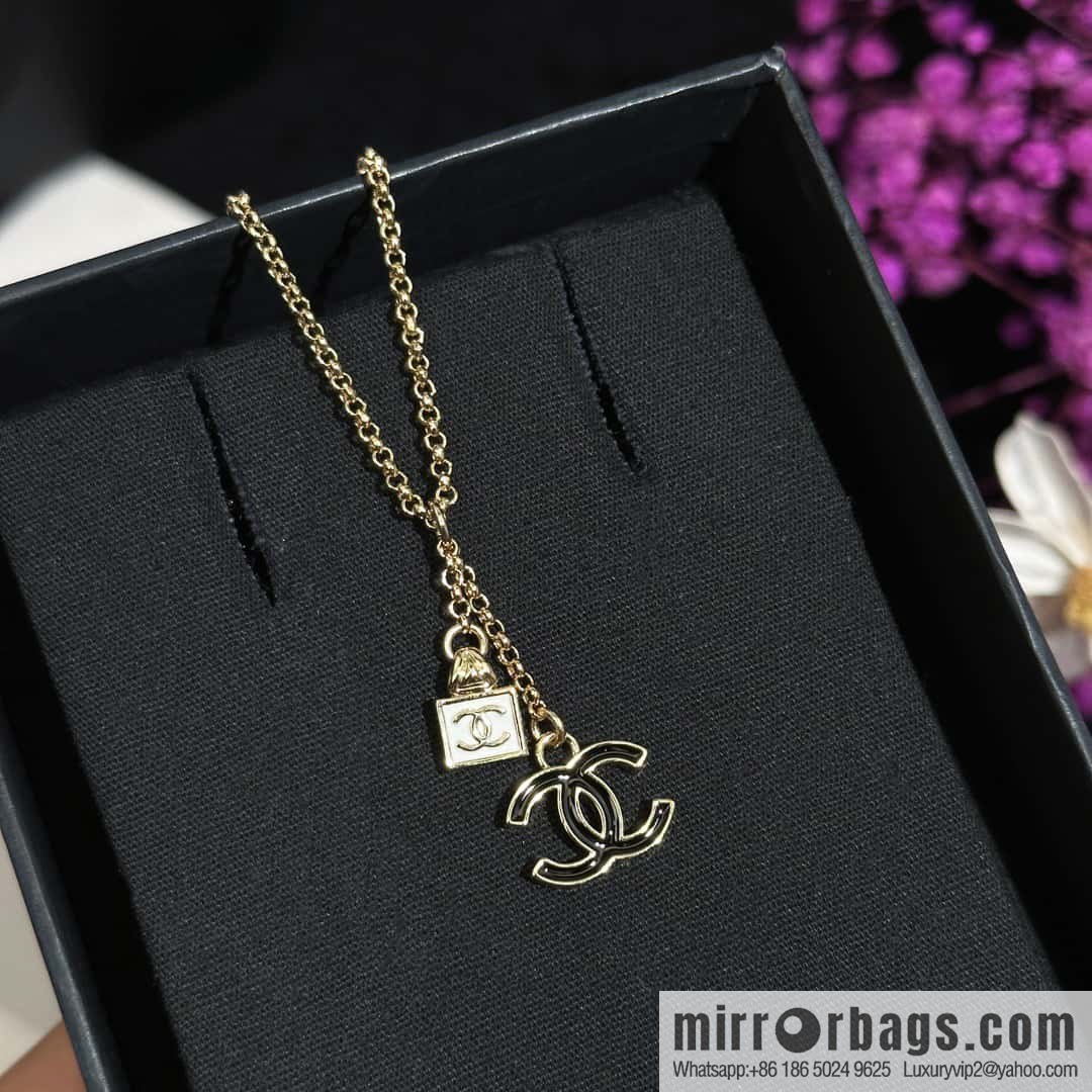❗️New ❗️☀️ New ☑️ Chanel Double C Tassel Square Oil Drop Necklace ☀️