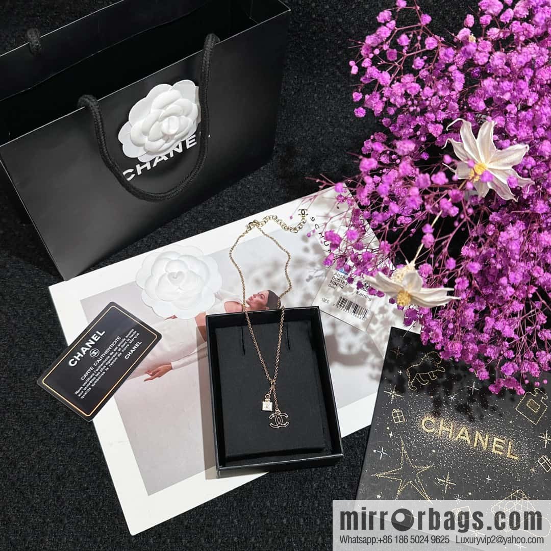 ❗️New ❗️☀️ New ☑️ Chanel Double C Tassel Square Oil Drop Necklace ☀️