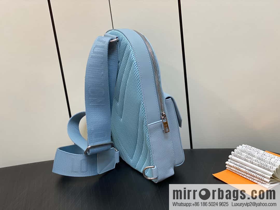 [Boutique‑grade] M23765 blue, full leather breast bag shoulder bag series, autumn and winter new PILOT shoulder bag