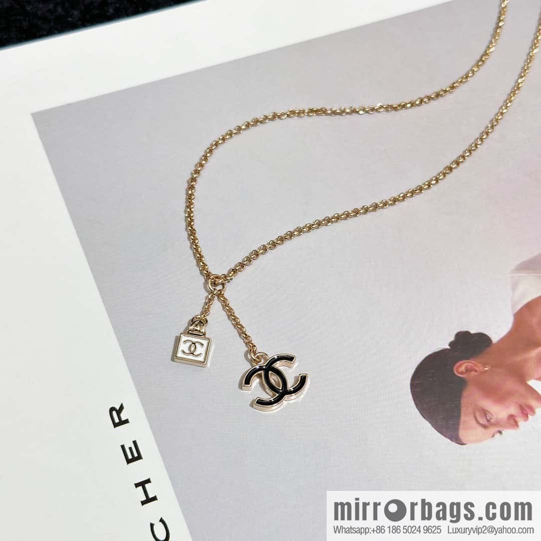 ❗️New ❗️☀️ New ☑️ Chanel Double C Tassel Square Oil Drop Necklace ☀️